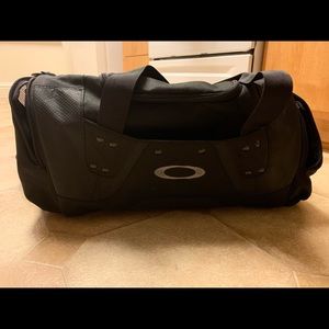 Oakley duffel bag